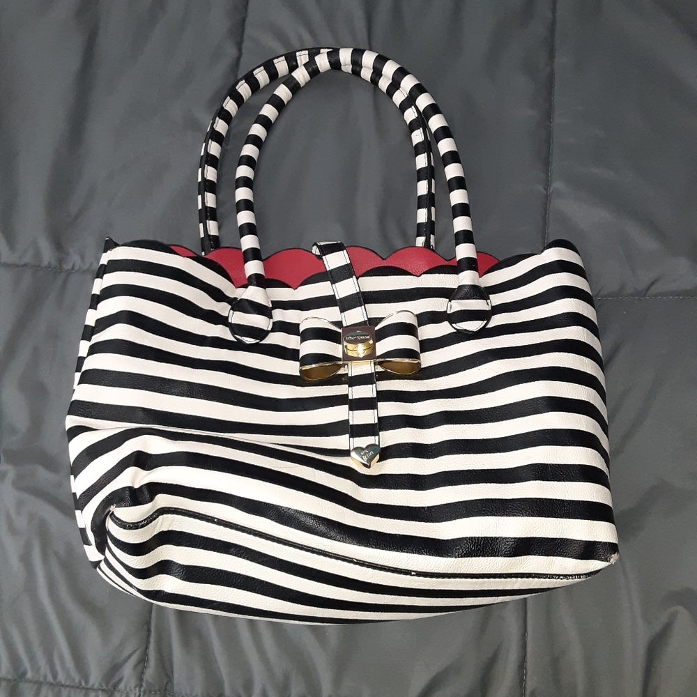 Large Betsey Johnson purse